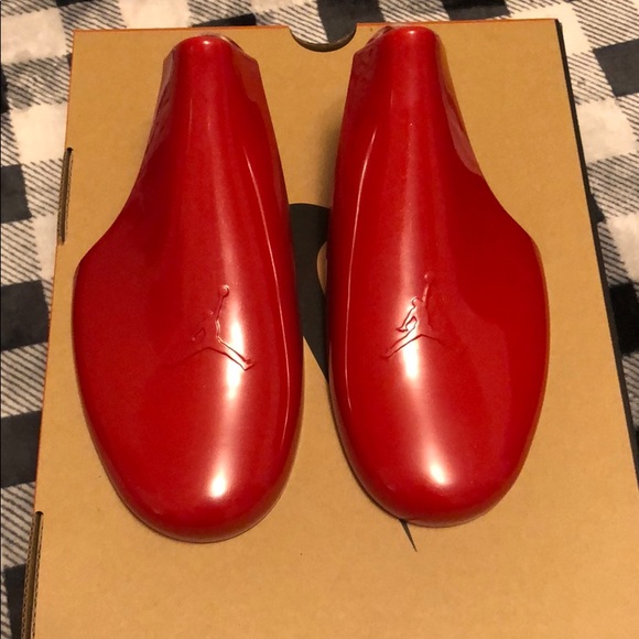 Jordan “Bred” 11 - Picture 7 of 8